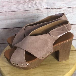 Qupid Studded‎ Blush Suede Slingback Sz8